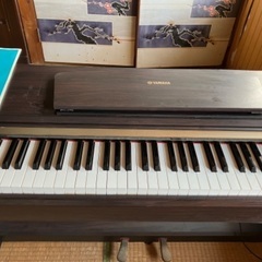電子ピアノ（YAMAHA）
