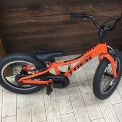 【✨お買得です❗️人気のTREK❗️軽量アルミフレーム❗️シングルスピードでハンドブレーキ2つ❗️一体型ハンドルバー❗️✨】定価¥41,690円　16インチ キッズクロスバイク Precaliber16 TREK