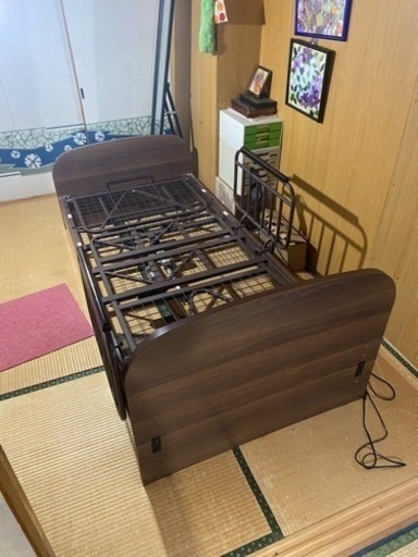 電動リクライニングシングルベッド　　介護ベッド　マットレス付き