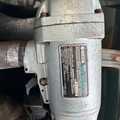 エアー釘打ち機日立