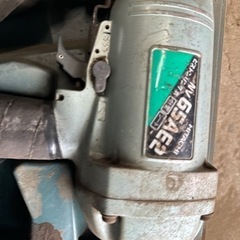 エアー釘打ち機日立