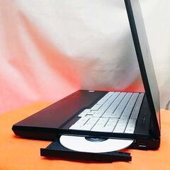 ☆15.6インチ 大画面！富士通ノート☆テンキーつき☆その② 製造番号 