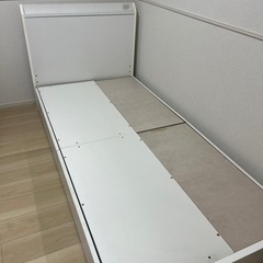 ニトリ収納付きシングルベッド白　3/30に取りにこれる方、藤沢辻堂