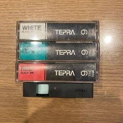 テプラ TEPRA  テープ  赤 緑 黄色