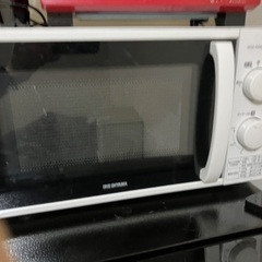 テレビ、冷蔵庫、電子レンジ、オーブントースター、ゴミ箱