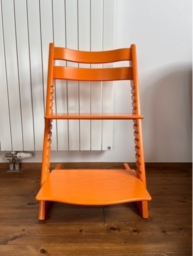 ストッケ　希少なオレンジ色 Amazon | Stokke ストッケ 【セット商品】トリップトラップ