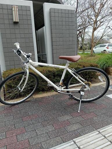 早い者勝ち!自転車 クロスバイクシマノ６段変速ギア白購入２年36800円→6800円　26日、27日引き取り出来る方優先!
