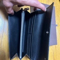 ルイヴィトン　　エピノワール　ポルトフォイユ　サラ　長財布　　