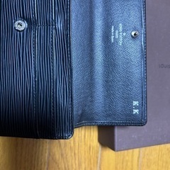ルイヴィトン　　エピノワール　ポルトフォイユ　サラ　長財布　　