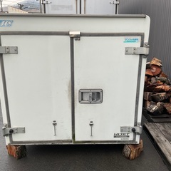 軽トラ冷凍車の箱　コンテナ　物置