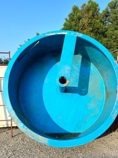 丸水槽巨大いけす