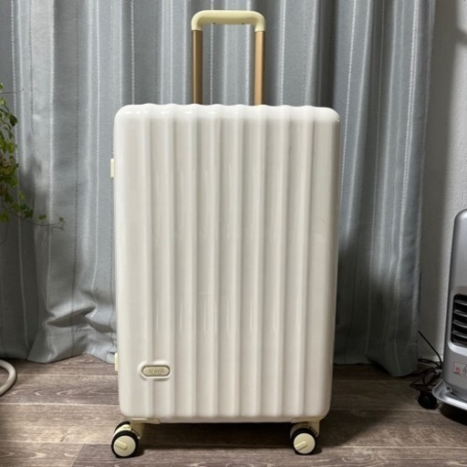 未使用キャリーケース4〜5泊用