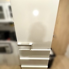 食器棚と冷蔵庫