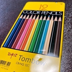 トンボ 色鉛筆 12色