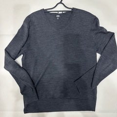 UNIQLOセーター　濃いグレー