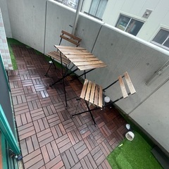【無料】IKEA 屋外テーブルセットと木製パネル