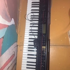 シンセサイザー　キーボード　KORG