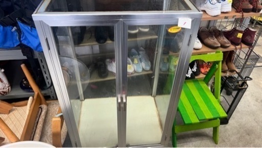ガラスのショーケース