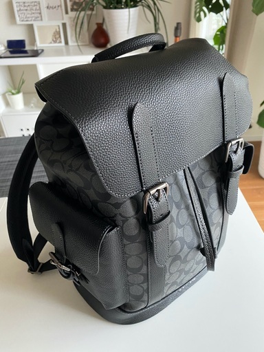 新品COACh backpack チャコールブラック