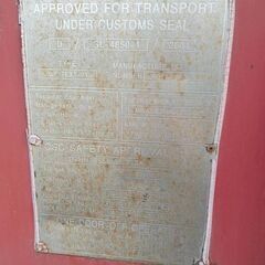 博多港にて中古20ft海上コンテナ