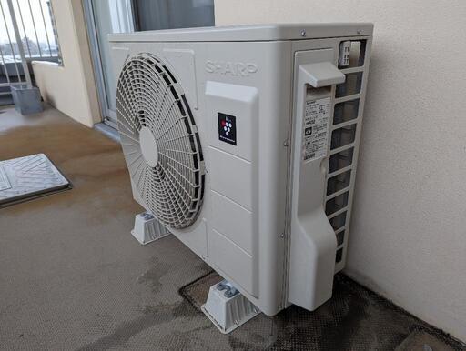 中古】22年製SHARPエアコン 18畳用 AY-N56H2-W(室外機付)