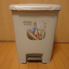 ゴミ箱•ペダルペール