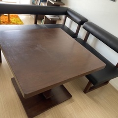 関家具　ダイニングテーブル&ソファ