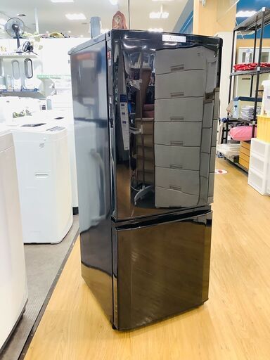 【安心の6ヶ月保証付き！】MITSUBISHI 2ドア冷蔵庫(146L)です！