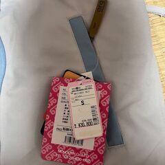 新品の雪服（女）