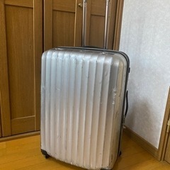 キャリーケース　　スーツケース　旅行カバン