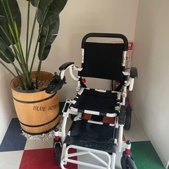 コンパクト電動車椅子　innuovo　【N5513A】