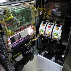 パチスロ実機 押忍！サラリーマン番長 コイン不要機付き スロット機 