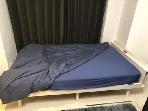 セミダブルベット白　コンセント付き