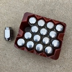 キューブ　夏タイヤ4本セット　ナット付き　　　175/65 R15