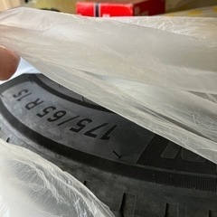 キューブ　夏タイヤ4本セット　ナット付き　　　175/65 R15