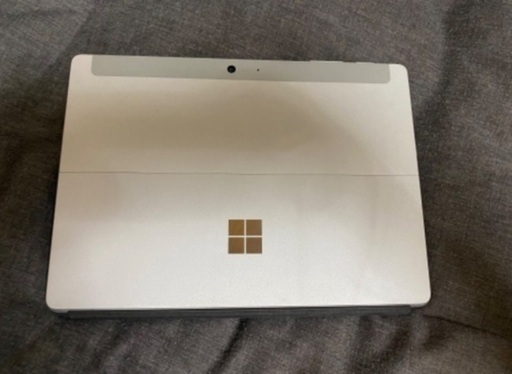 12,000円に値下げしました　3/27の夜21時頃　瀬谷区か今宿　美品　surfaceGo 8GB 128GB（本体のみ）＋ノジマ　Bluetoothキーボード