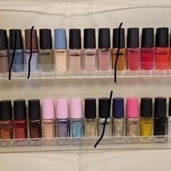 取引中)ネイル、ポリッシュセット 28本NAILHOLIC