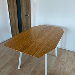 IKEA伸縮式ダイニングテーブル