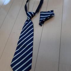 入学式スーツなどの、ネクタイ、ハンカチ