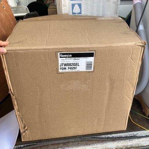 今月中取引限定！最終値下げ！金庫未使用！定価82000円