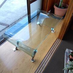 ガラス　ローテーブル、リビングテーブル