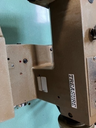 中古トレージャー スクイ縫いミシン。 TREASURE 工業用ミシン 工業用