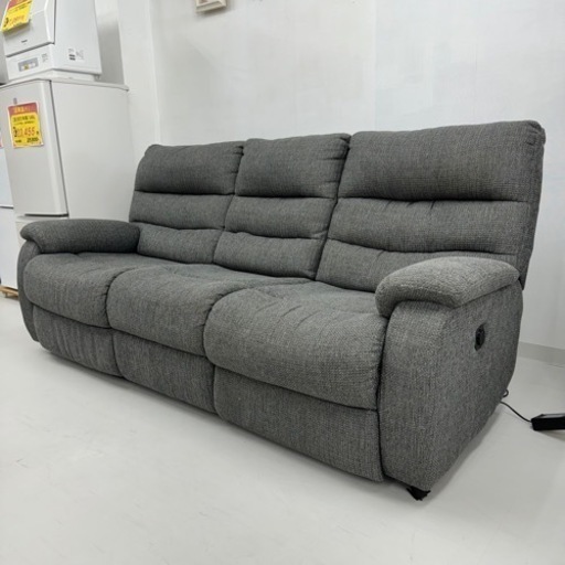 美品‼️】定価114,900円♪ ニトリ 202cm幅3人掛け電動 美品‼️】定価114,900円♪ ニトリ 202cm幅3人掛け電動