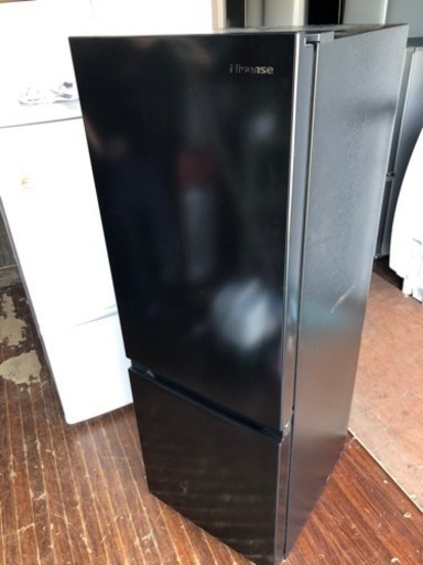 福岡市内配送設置無料　2022年式　ハイセンス 冷蔵庫 幅49cm 175L ブラック HR-D1701B 2ドア 右開き 大容量冷蔵室122L スリム