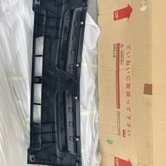 三菱ふそう　キャンターフロントグリル　新品