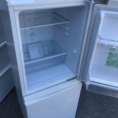 福岡市内配送設置無料　2021年式　AQUA 126L 2ドアノンフロン冷蔵庫 オリジナル ホワイト AQR-13E8 W