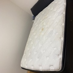 シーリーダブルベッド