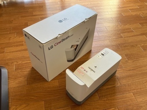 ホームシアター　プロジェクター　LG HF85JG