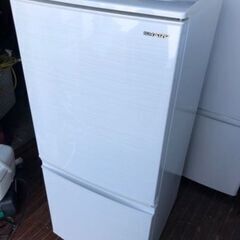 福岡市内配送設置無料 2020年 シャープ SHARP SJ-D14F-W [冷蔵庫 