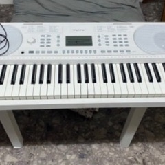 電子ピアノ　ホワイト